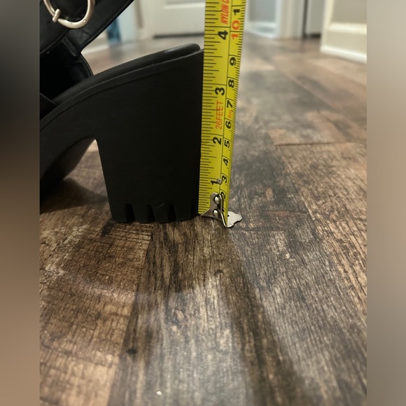 NWOT MADDEN GIRL CHUNKY HEELS size 7 - Picture 3 of 8